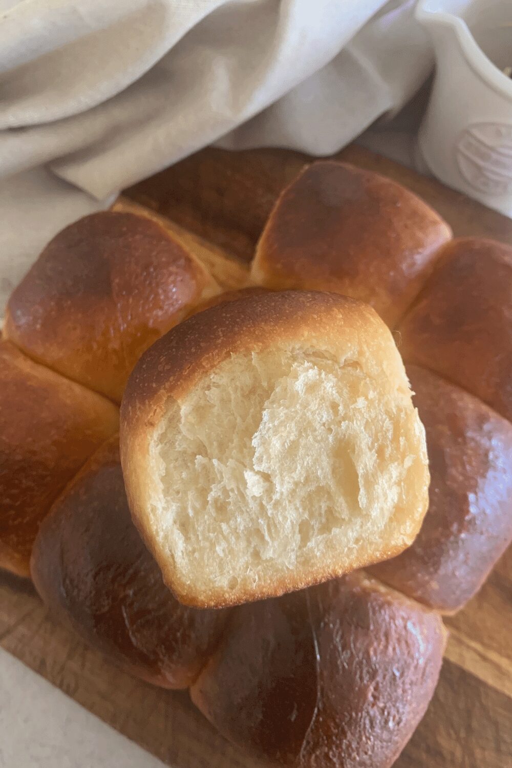 SOFT SWEET HAWAIIAN SOURDOUGH ROLLS