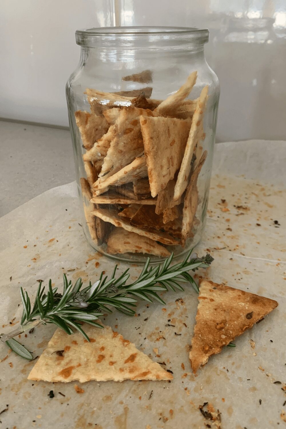 Storing sourdough crackers in glass jars makes wonderful gifts