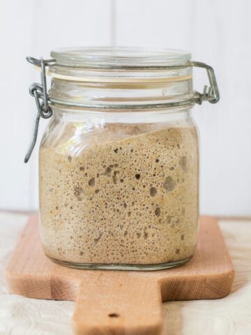 How to store sourdough starter in the fridge