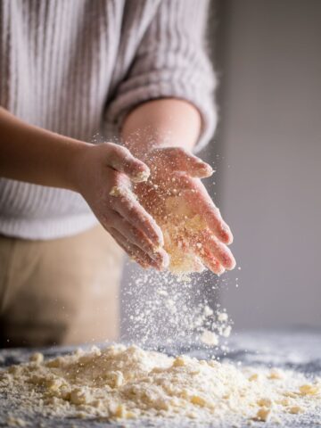 Where does the yeast in sourdough starter come from?